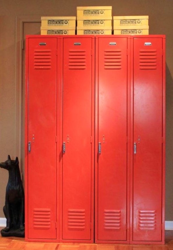 Red Lockers in the Cavender Den