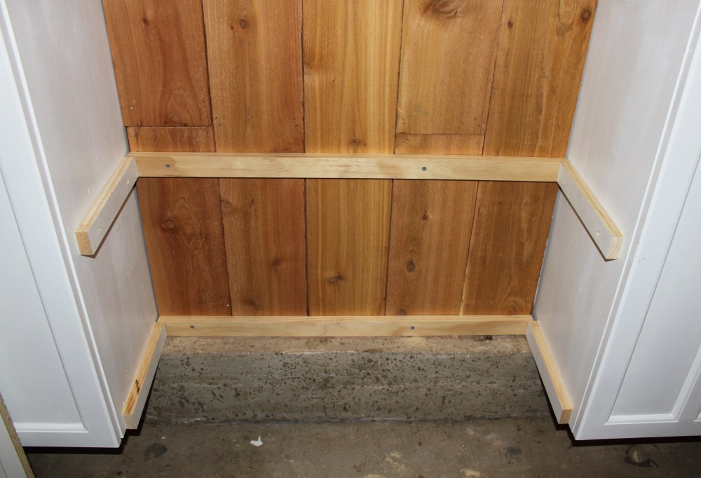 1 X 2s to Hold Shelves