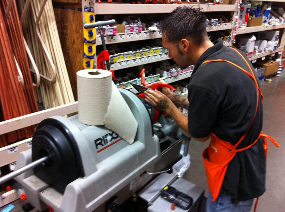 Raul Cutting my Pipe