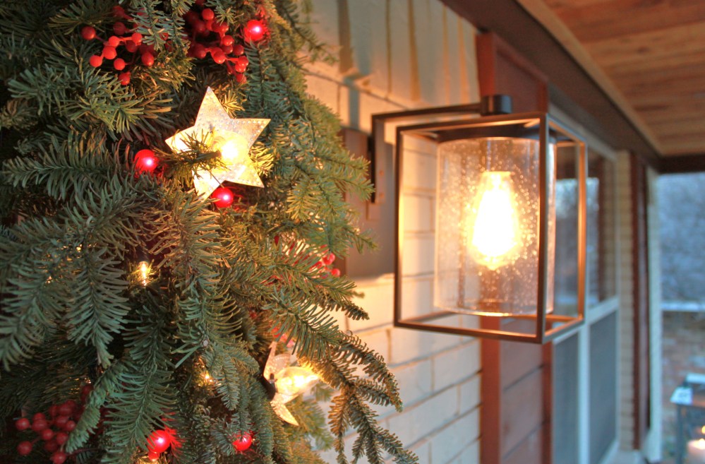 Pottery Barn light with ultra-thick garland