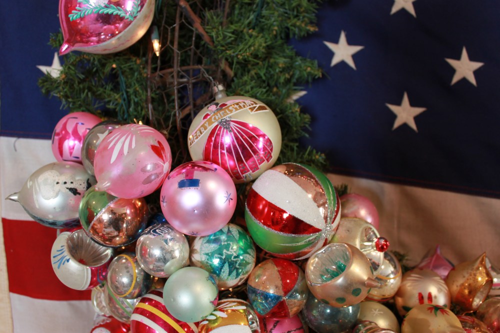 Building te Ornaments Higher on the Wreath