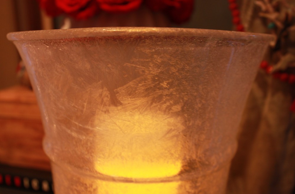 Hurrican with Crystal Frost Spray in Living Room