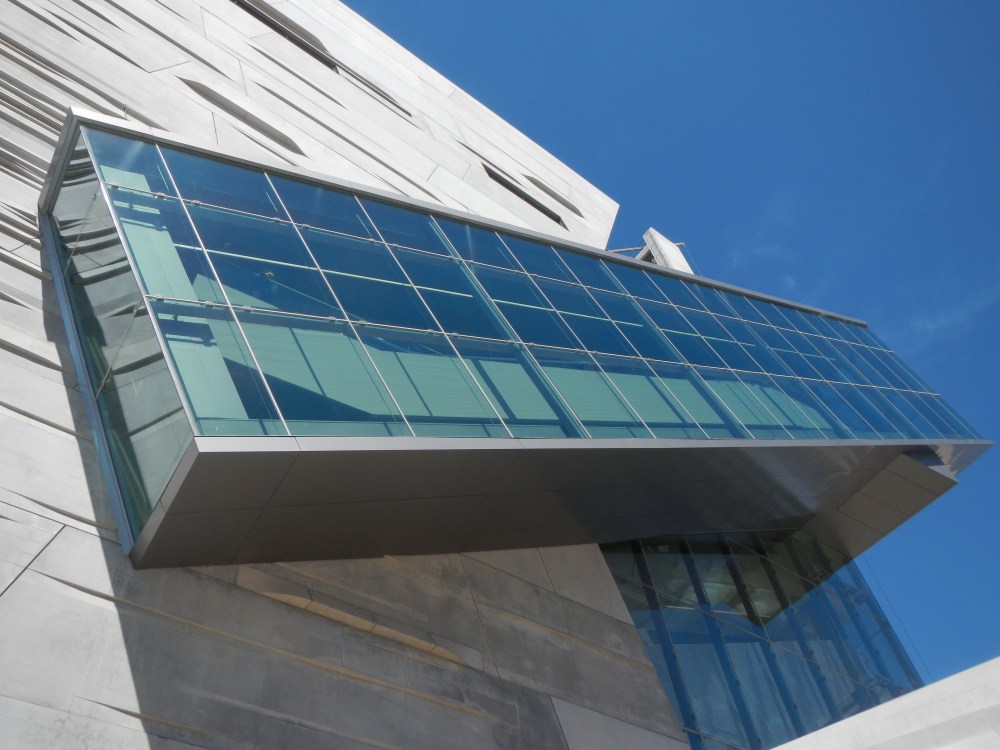 Hovering Esculator on the Perot Museum