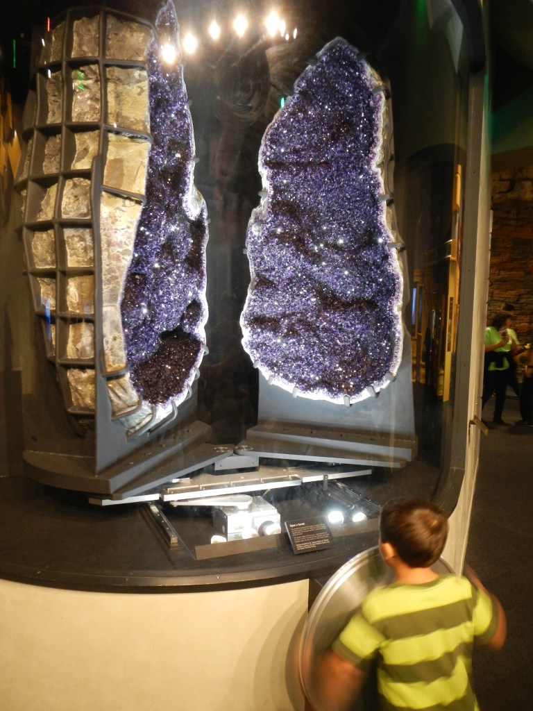 Huge Geod on a control Wheel to Make it Open