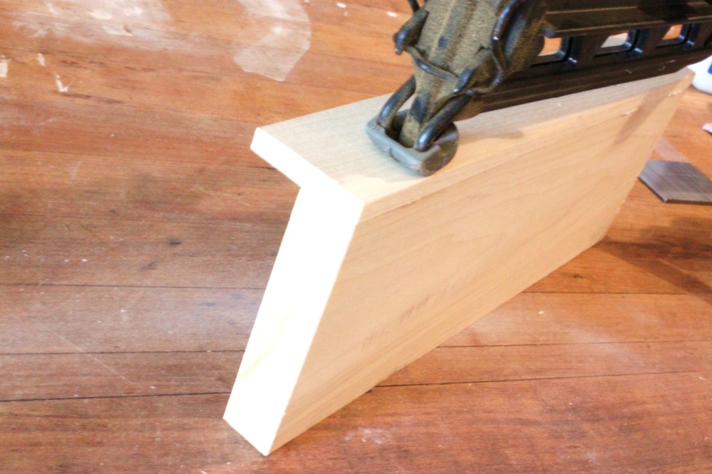 Glue and Nail the lip to the shelf