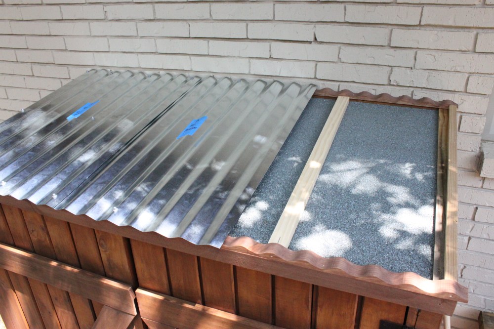 Attaching the Galvanized Roof to my Shed 
