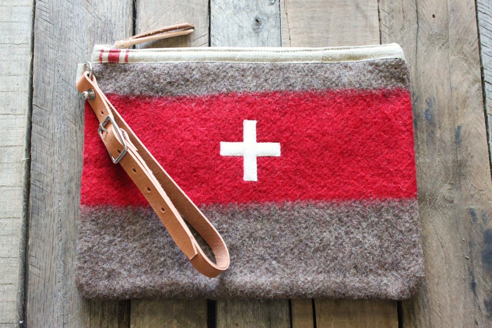 Upcycled Blanket into a Toiletry Bag from Ecolution