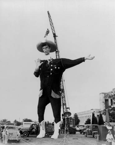 Big Tex Being Assembled for the First Time