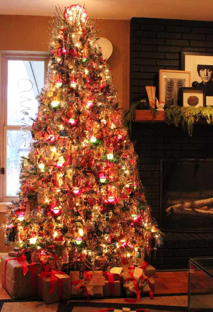 Beautiful Glowy Christmas Tree 2013