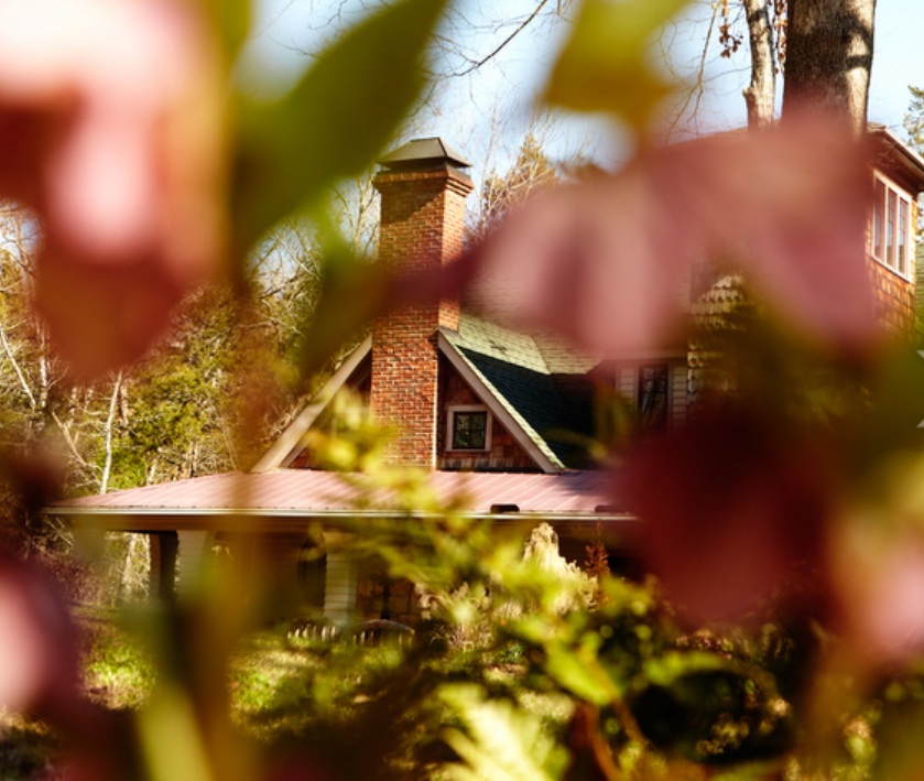 Exterior of Mike Wolfe's House Near Nashville Tennesse