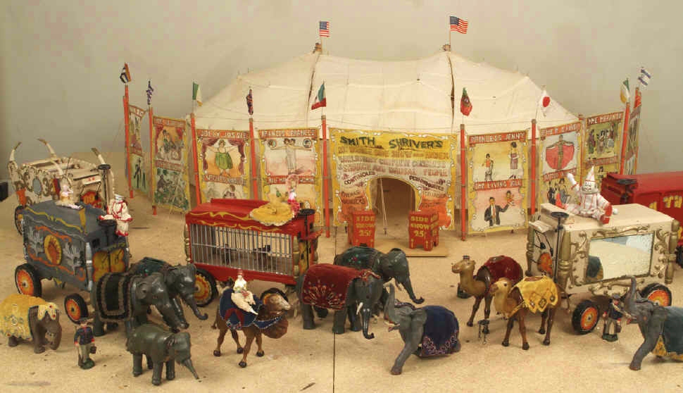 humpty Dumpty Full Circus by Schoenhut