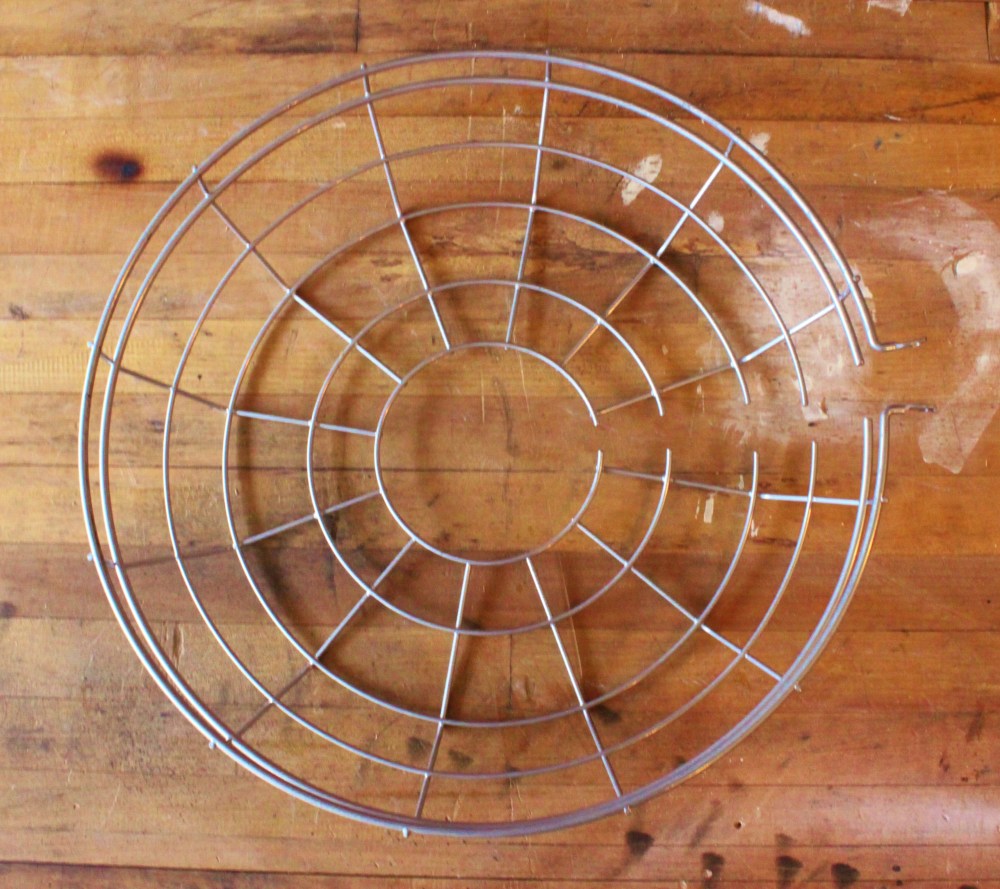 Wire Pendant Cages from GlobalIndustrial.com