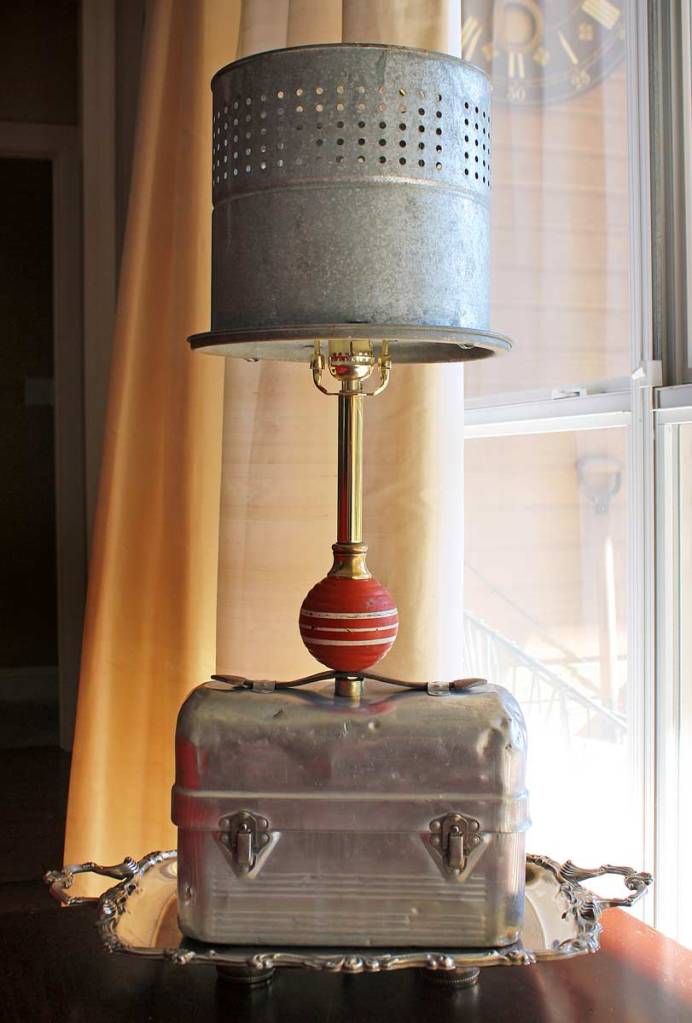 Upcycled Lunchbox Lamp by the Gadget Sponge