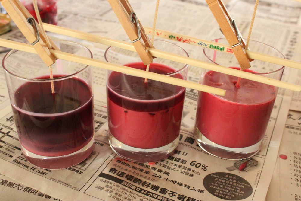 Here's How the Color Lightens as the Wax Cools