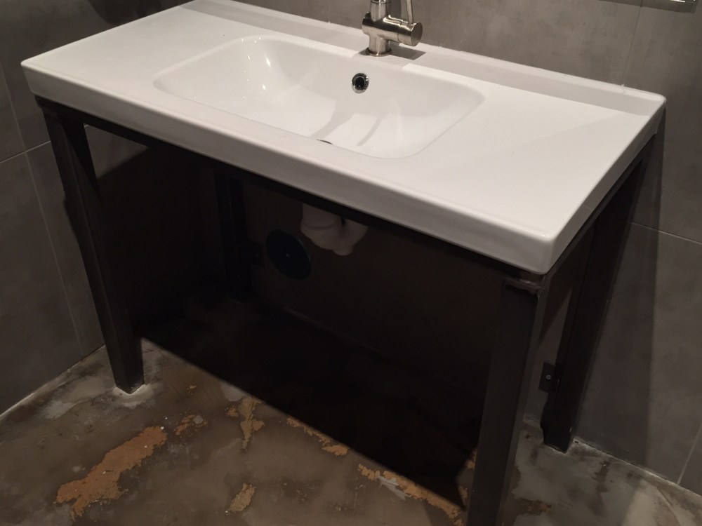 Sink at Quesa Restaurant