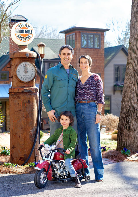 Mike Wolfe and Family in Front of their Nashville Home