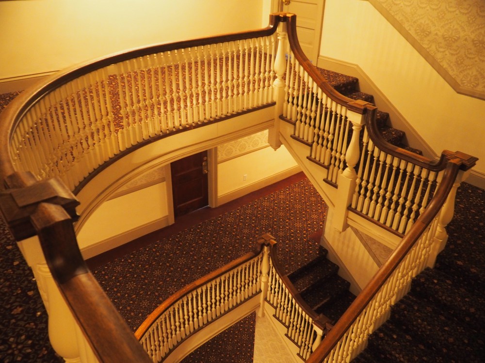 creepy-stairwell-of-the-stanley-hotel