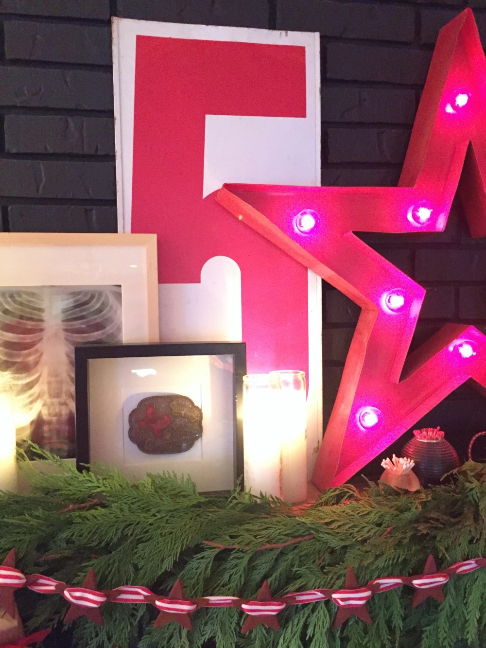 cavender-holiday-mantle-2016