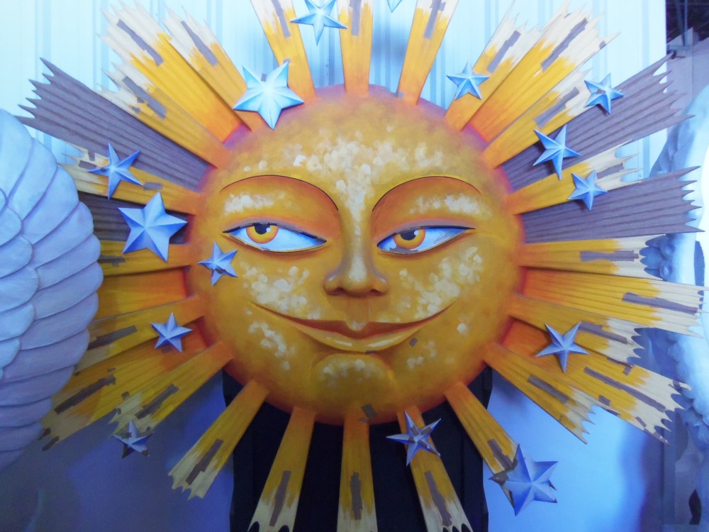 sun-prop-at-the-marti-gras-museum