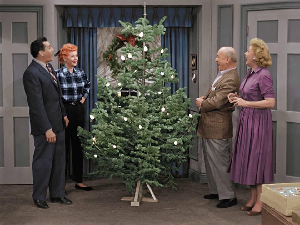 Ricky Lucy Fred and Ethel Decorate the Ricardo's Tree