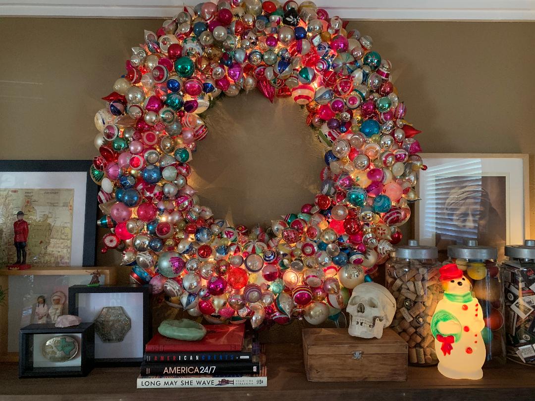 Big Ornament Wreathin the living Room