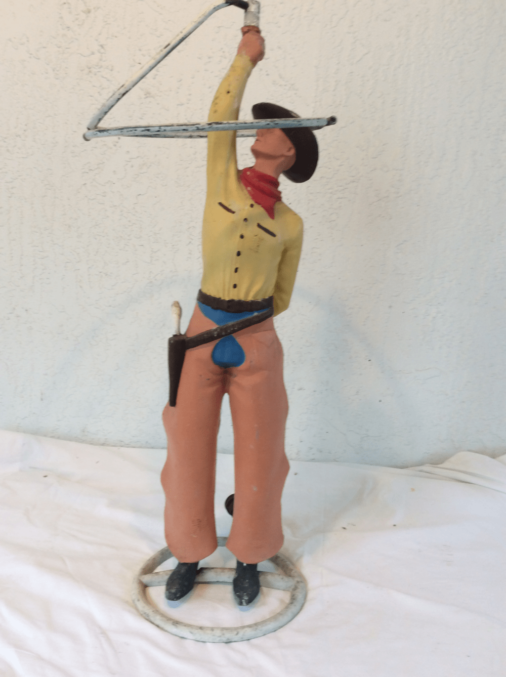 vintage-cowboy-sprinkler-3202
