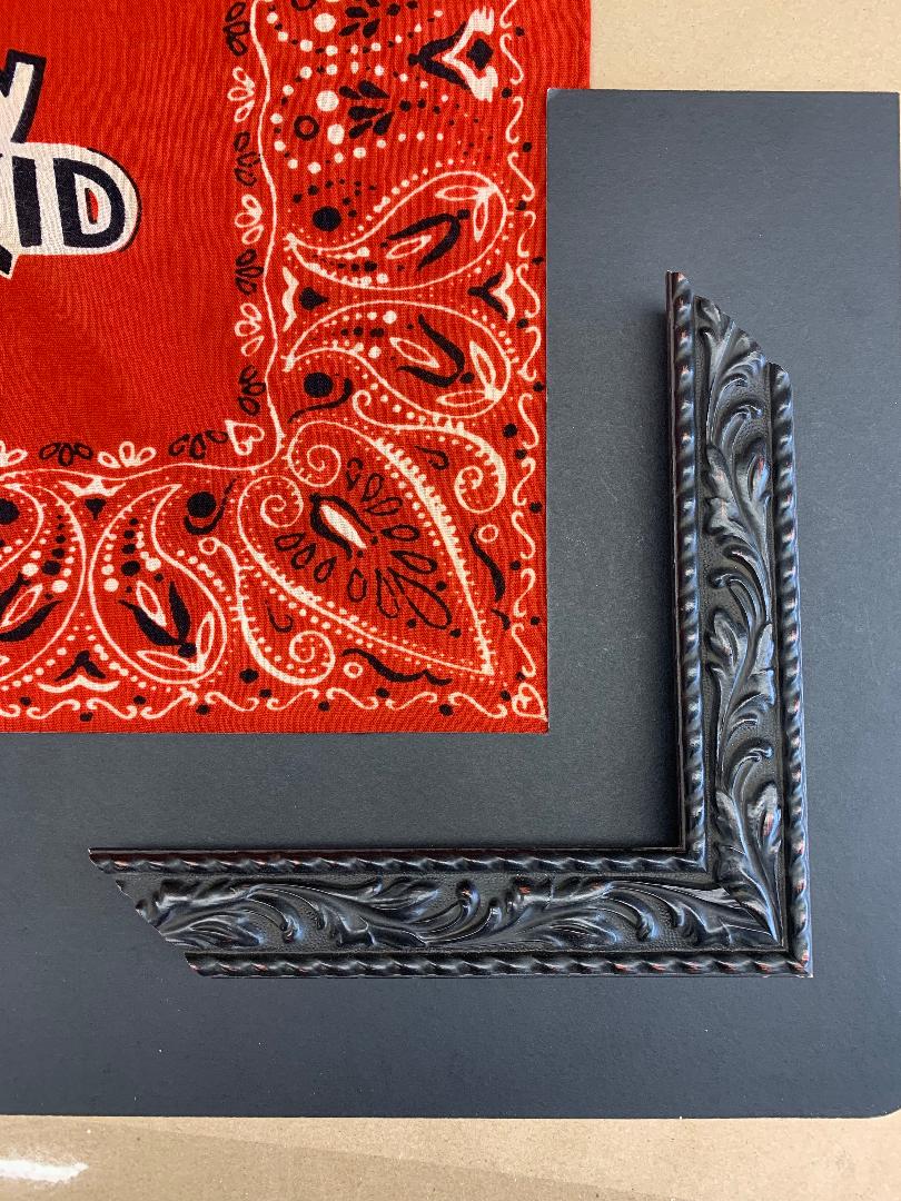 black mat over the bandanna