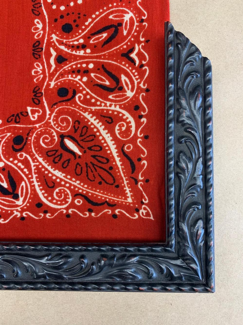 some space between bandana and frame